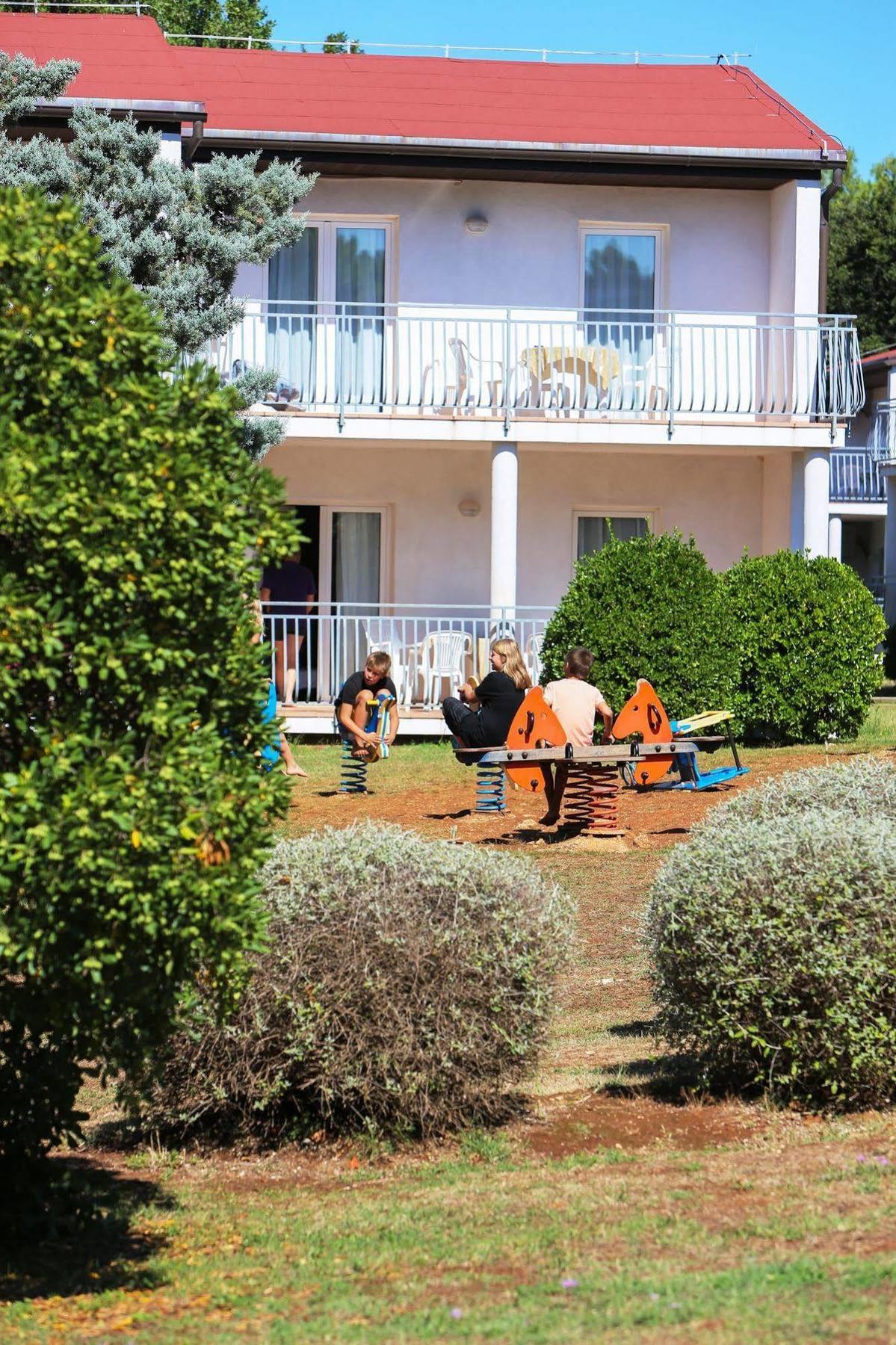 Ai Pini Medulin Resort Exterior photo